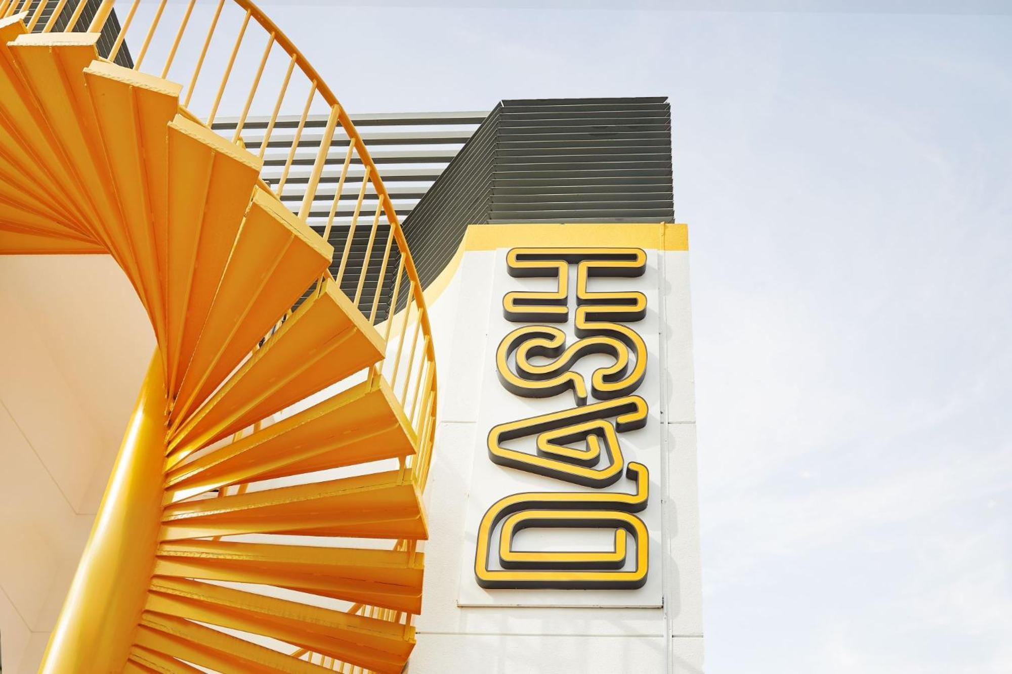 แดช ลีฟวิง ออน แมคเคนซี Hotel สิงคโปร์ ภายนอก รูปภาพ